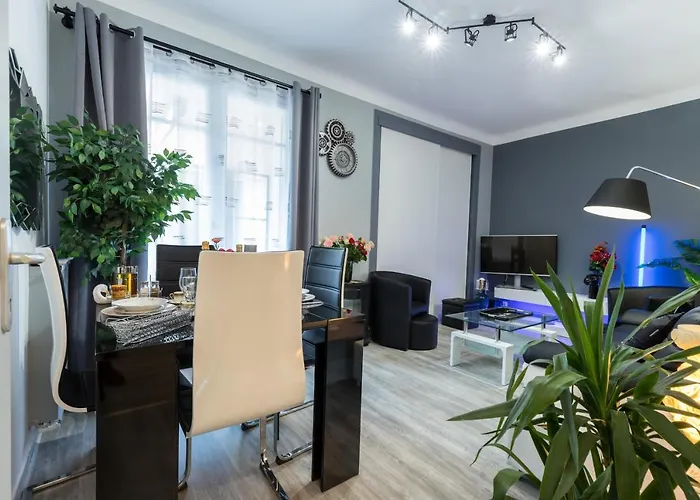 Beau 3 Pieces, 7 Pers, 2 Terrasses, Centre, Calme, Securite